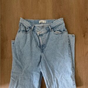 Light Wash Women’s Jeans - Abercrombie